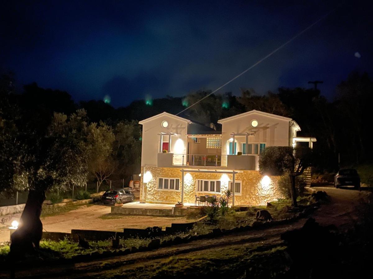 Armoniahousesuites Peritheia ภายนอก รูปภาพ