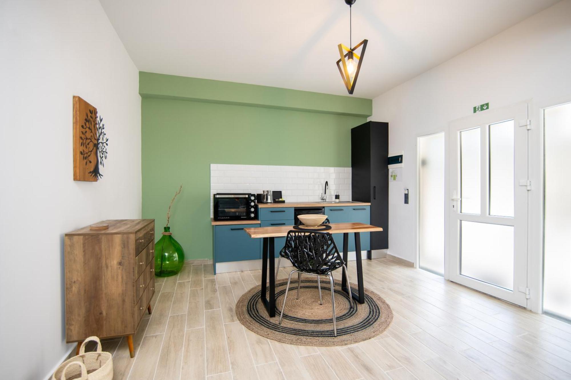 Armoniahousesuites Peritheia ภายนอก รูปภาพ
