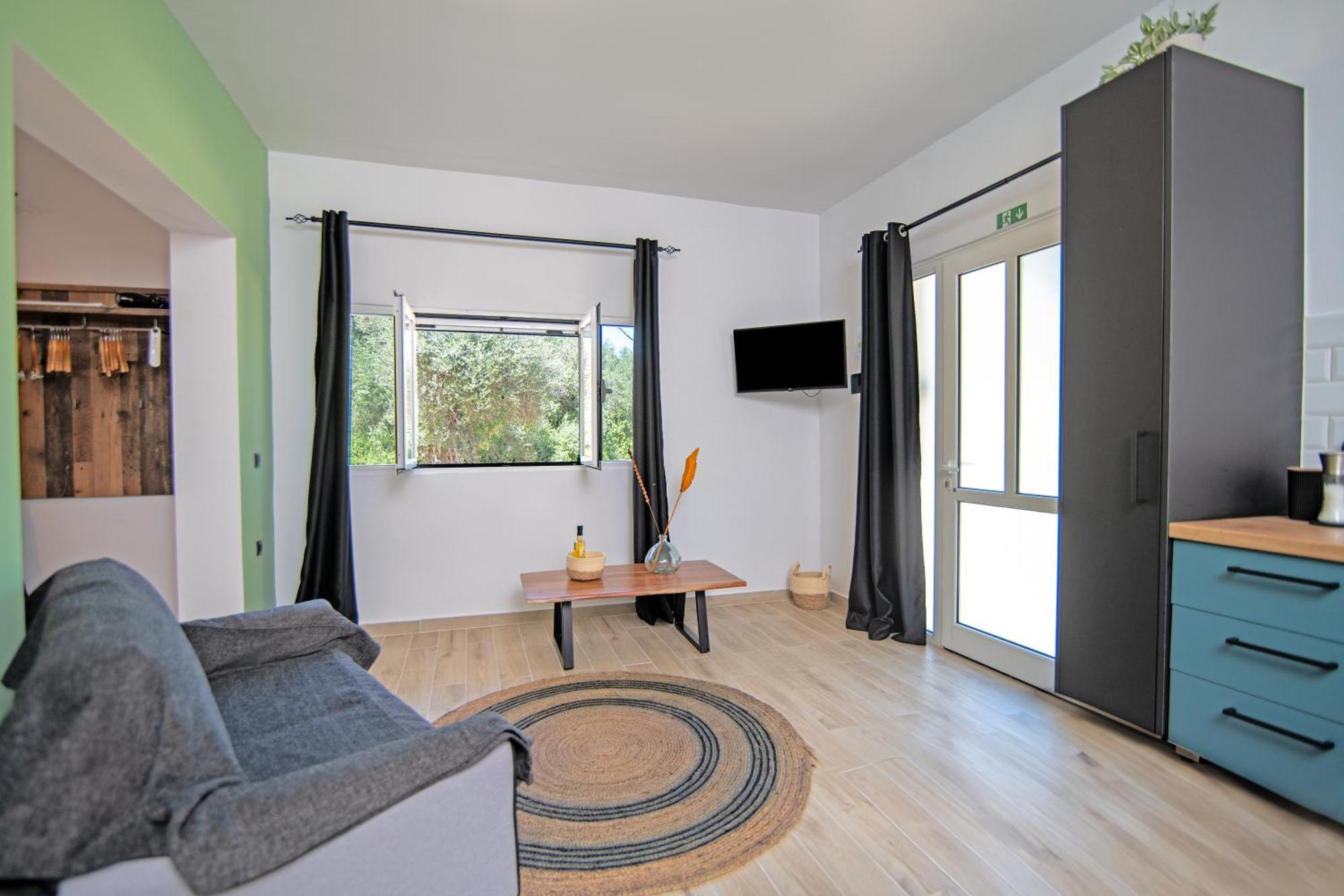 Armoniahousesuites Peritheia ภายนอก รูปภาพ